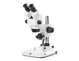 Euromex SB.1702-P StereoBlue EVO Binokulárny stereomikroskop so zoomom 0,5x až 5,5x, zväčšením 5x až 55x, tyčovým statívom a LED osvetlením