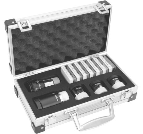 Kufrík Omegon s okulármi a príslušenstvom