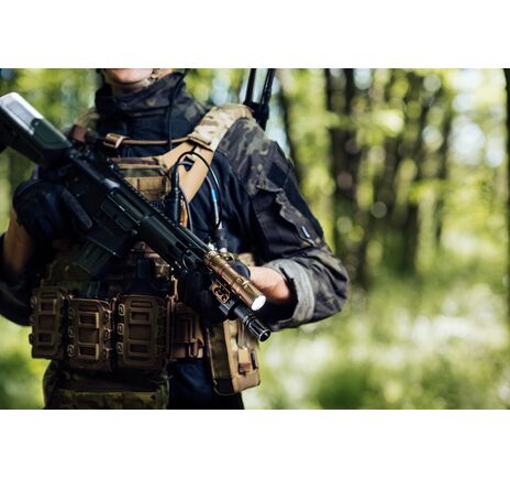 Profesionálna taktická LED svítilna Olight Odin Mini desert 1250 lm  , image-5