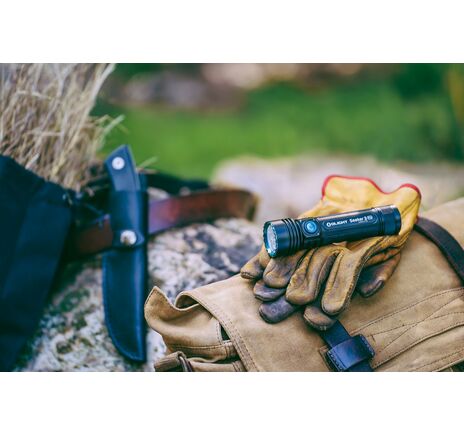 LED baterka Olight Seeker 3 PRO 4200 lm čierna  , image-2