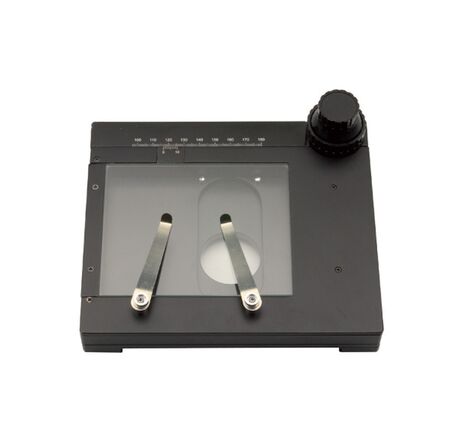 Optika ST-110, mobilný stage, s koaxiálnymi gombíkmi