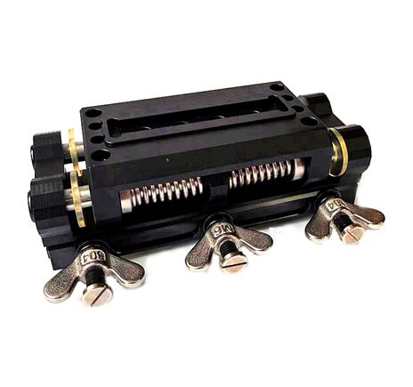 Nvectech montážny držiak s tlmičom pre DEFENDER