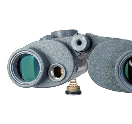 Ďalekohľad Levenhuk Nelson 8x30 so zameriavačom a kompasom, image-11