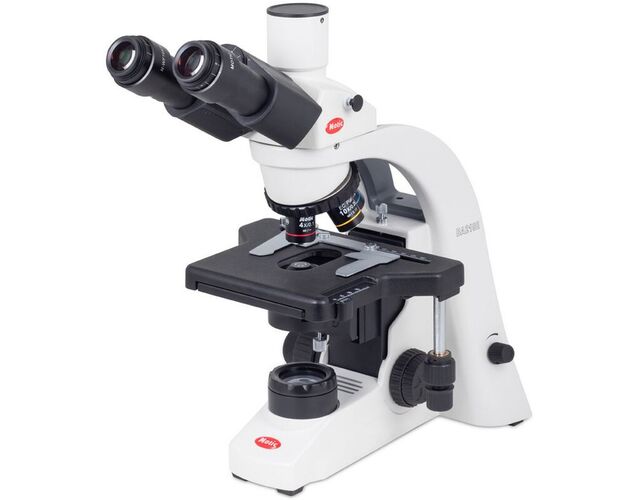 Motic Mikroskop BA210E, trinokulárny, infinity, EC-plan achromatický, 40×–400×, halogén