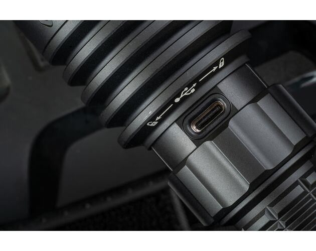 LED baterka Olight Warrior X 4 2600 lm dosvit 630 metrov  , image-13