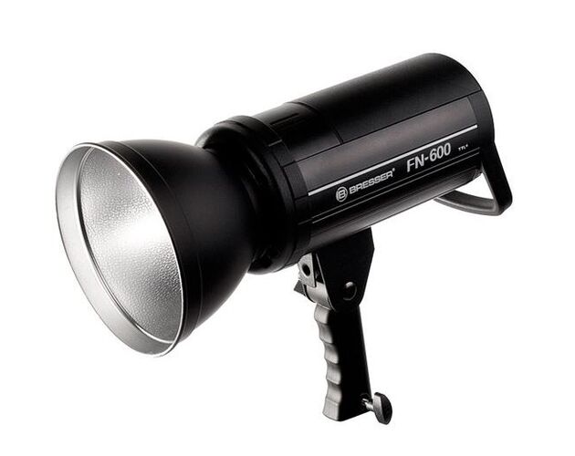 Štúdiový blesk BRESSER FN-600 s TTL pre Nikon + akumulátor